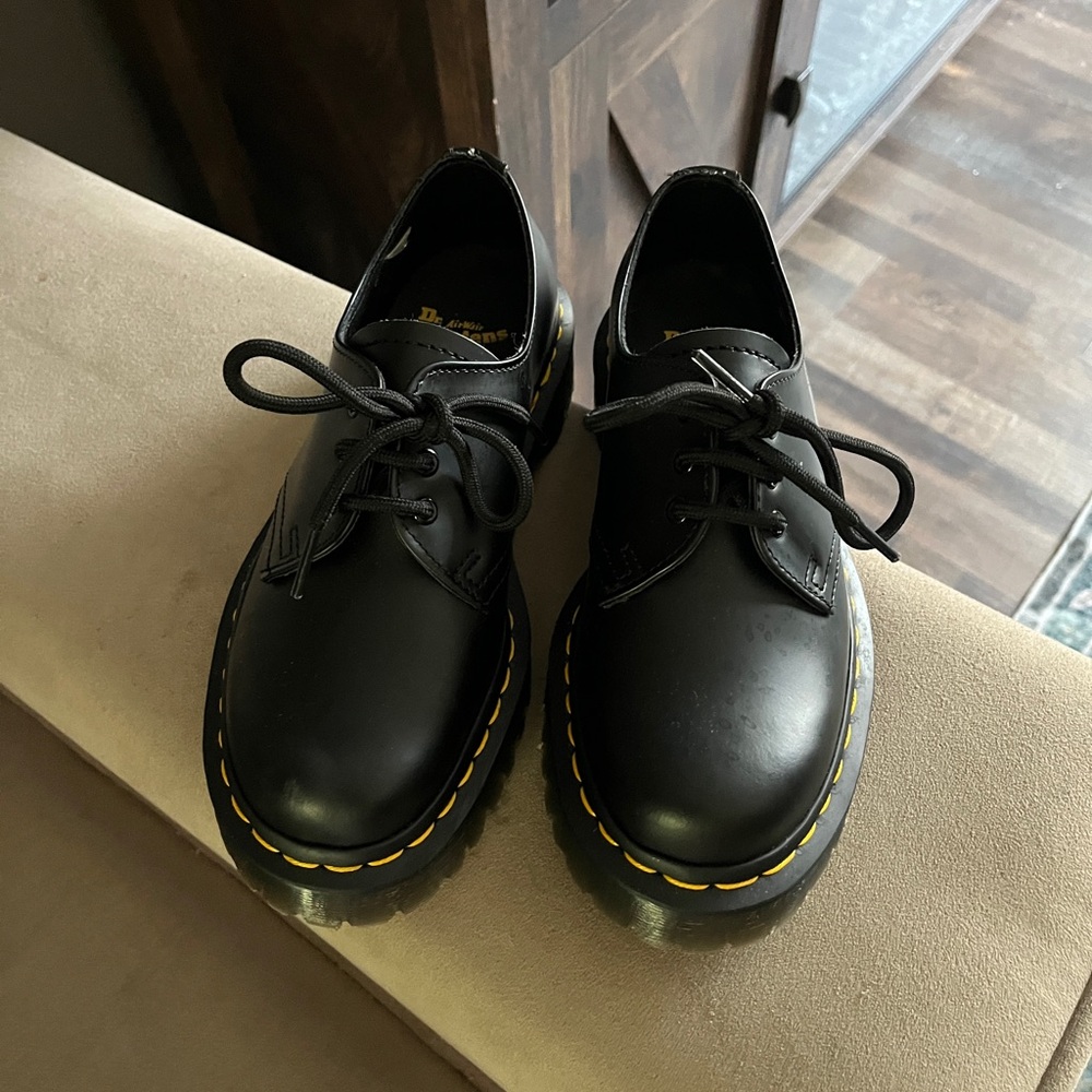 These are Dr.Martens in a size 5!only worn a few times, no marks on them!😁